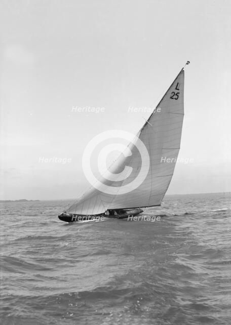'Stella' sailing close-hauled, 1914. Creator: Kirk & Sons of Cowes.