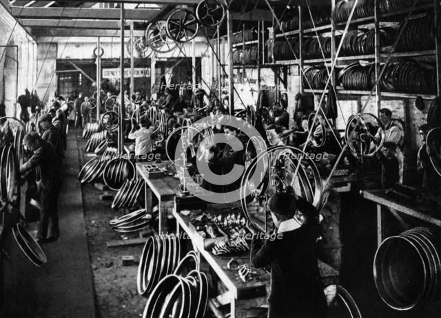 Stepney wheel factory. Artist: Unknown