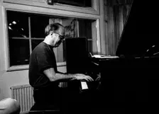 Steve Kuhn, Tenor Clef, Hoxton Square, London, May 1992. Artist: Brian O'Connor