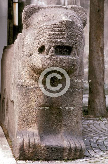 Stone carving of a lion, Hittite. Artist: Unknown