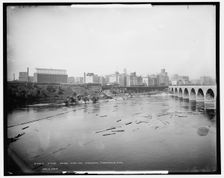 Stone bridge over the Mississippi, Minneapolis, Minn., c1905. Creator: Unknown