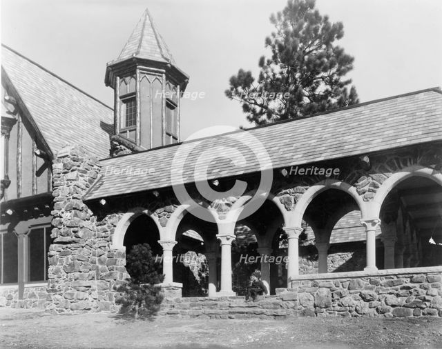 Stone mountain lodge of Paul T. Mayo, Bear Creek Can~on, Rocky Mountains, Colorado..., c1903 - 1923. Creator: Frances Benjamin Johnston.
