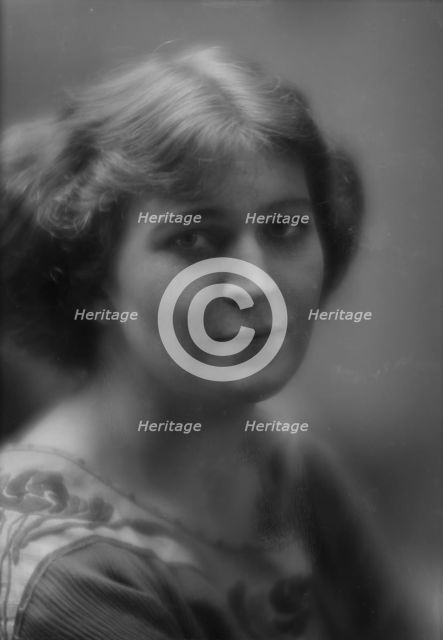 Storm, Diana, Miss, portrait photograph, 1912 or 1913. Creator: Arnold Genthe.