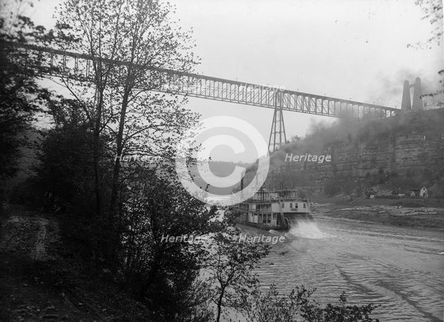 Str. Falls City passing High Bridge, Ky., c1907. Creator: Unknown.
