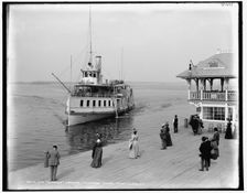 Str. Islander nearing Frontenac wharf, Round Island, N.Y., between 1890 and 1901. Creator: Unknown