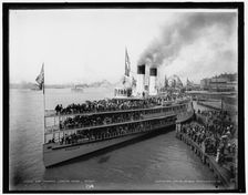 Str. Tashmoo leaving wharf, Detroit, c1901. Creator: Unknown
