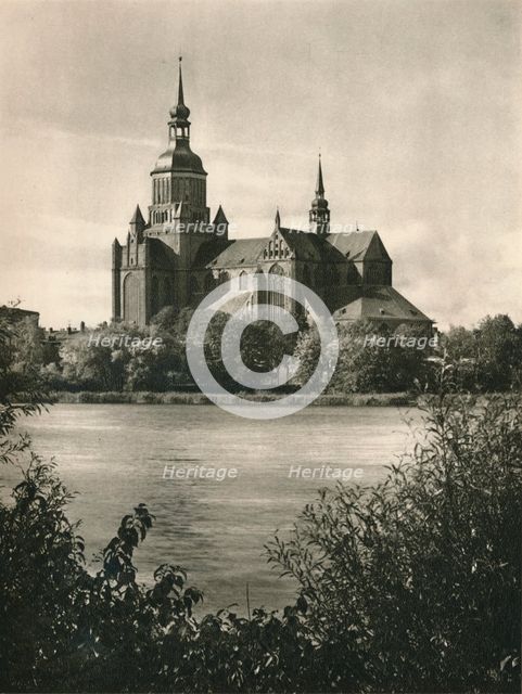 'Stralslund - Marienkirche', 1931. Artist: Kurt Hielscher.
