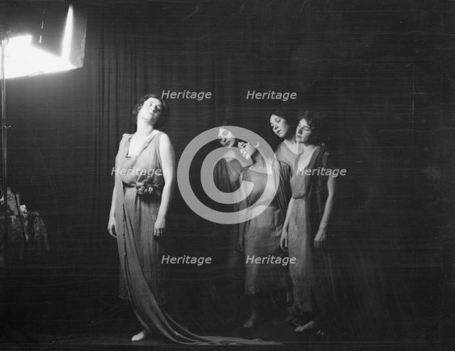 Strauss, Sarah Mildred, and pupils, 1925 Sept. 26. Creator: Arnold Genthe.