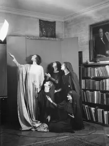 Strauss, Sarah Mildred, and pupils, 1926 Sept. 21. Creator: Arnold Genthe