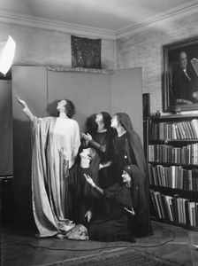 Strauss, Sarah Mildred, and pupils, 1926 Sept. 21. Creator: Arnold Genthe