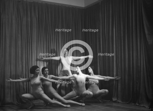 Strauss, Sarah Mildred, and pupils, 1930 Apr. 25. Creator: Arnold Genthe.
