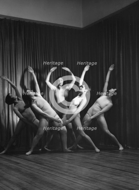 Strauss, Sarah Mildred, and pupils, 1930 Apr. 25. Creator: Arnold Genthe.