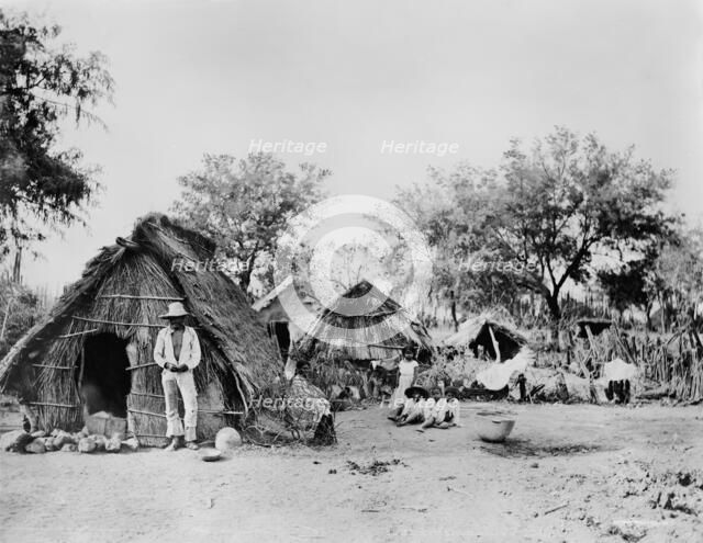 Straw cottage, Salamanca, Mexico, between 1880 and 1900. Creator: Unknown.