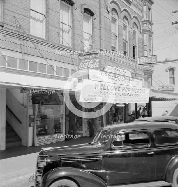 Street corner, Williamette Valley, Independence, Polk County, Oregon, 1939. Creator: Dorothea Lange.