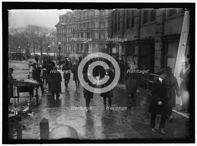 Street scene near 17th Street and State, War & Navy building, Washington, DC, between 1913 and 1918. Creator: Harris & Ewing.