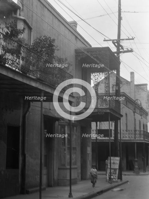 Street scene, New Orleans, between 1920 and 1926. Creator: Arnold Genthe.
