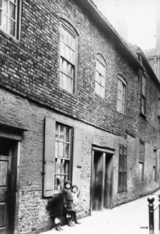 Street scene of poor housing, York, Yorkshire, 1923