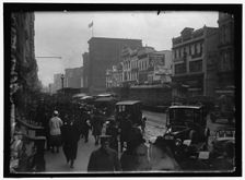 Street Scene, between 1913 and 1918. Creator: Harris & Ewing