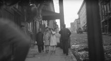 Street scene, Chinatown, San Francisco, between 1896 and 1906. Creator: Arnold Genthe