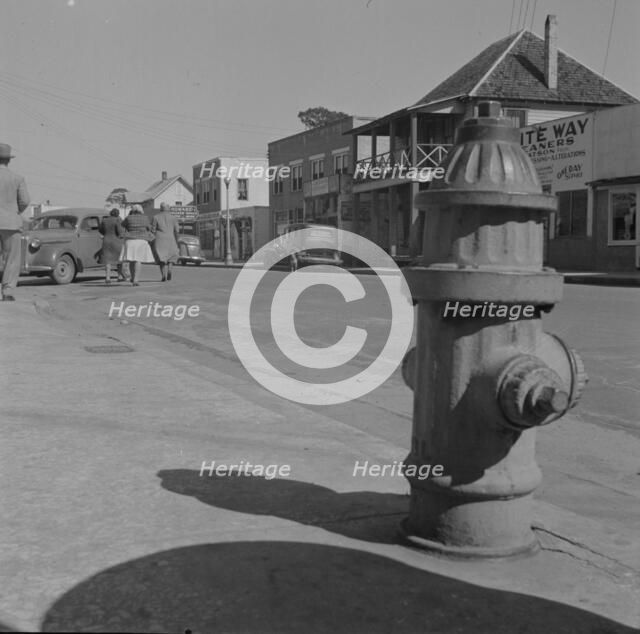 Street scene, Daytona Beach, Florida, 1943. Creator: Gordon Parks.