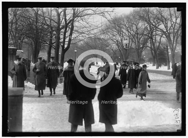 Street scene with snow, Executive Avenue, Washington, D.C., between 1913 and 1918. Creator: Harris & Ewing.