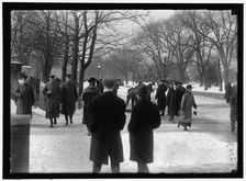 Street scene with snow, Executive Avenue, Washington, D.C., between 1913 and 1918. Creator: Harris & Ewing