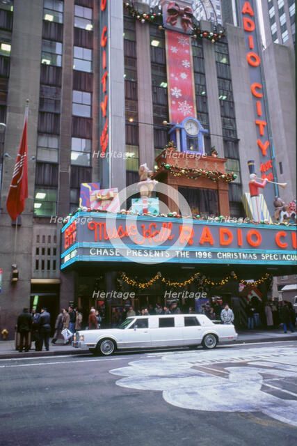 Stretch Limousine in New York. Artist: Unknown.