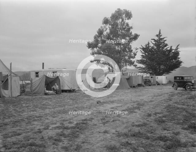 String of five housecars, California, 1936. Creator: Dorothea Lange.