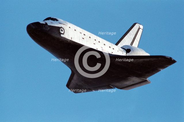 STS-31 on approach, Edwards Air Force Base, USA, April 29, 1990.  Creator: NASA.