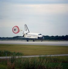 STS-74 landing, Florida, USA, November 20, 1995. Creator: NASA
