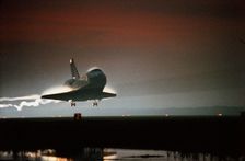 STS-80 landing, Florida, USA, December 7, 1996. Creator: NASA