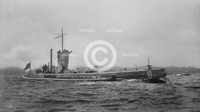 Submarine "U-10" at full speed, between c1914 and c1915. Creator: Bain News Service.
