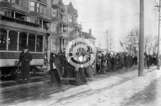 Suffrage hike to Wash'n, 1913. Creator: Bain News Service.