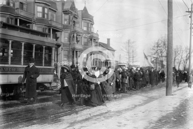 Suffrage hike to Wash'n, 1913. Creator: Bain News Service.
