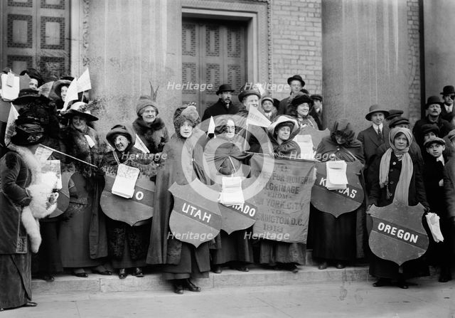 Suffrage hikers collecting, 1913. Creator: Bain News Service.