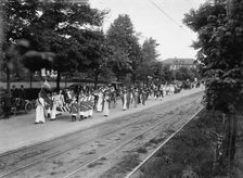 Suffrage pageant - Long Island, 1913. Creator: Bain News Service