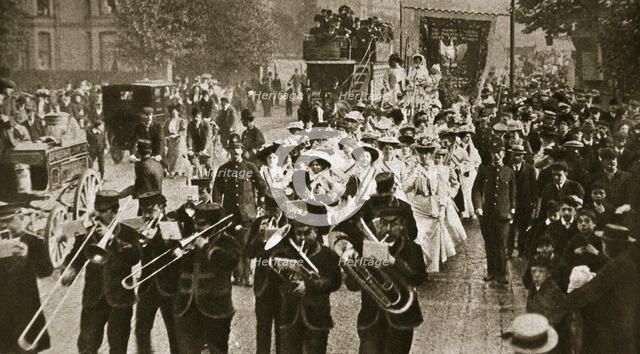 Suffragette 'martyrs' released from prison, 1908.  Artist: Central News