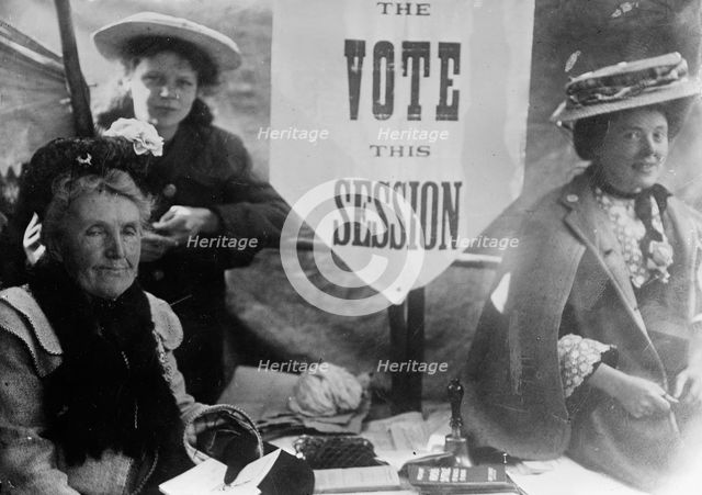 Suffragettes and petitions, between c1910 and c1915. Creator: Bain News Service.