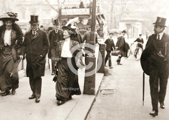 Suffragettes trying to speak to the Prime Minister, London, 1908. Artist: Unknown
