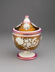 Sugar Bowl with Symbols of England, Ireland, and Scotland, Staffordshire, c. 1830. Creator: Staffordshire Potteries