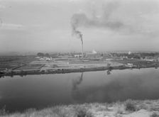 Sugar beet factory (Amalgamated Sugar Company) along..., Nyssa, Malheur County, Oregon, 1939. Creator: Dorothea Lange
