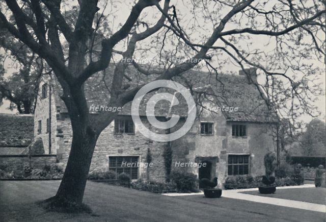 'Sulgrave Manor', 1940. Artist: Unknown.