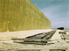 Sulphur vat 60 feet high, Freeport Sulphur Co., Hoskins Mound, Texas, 1943. Creator: John Vachon