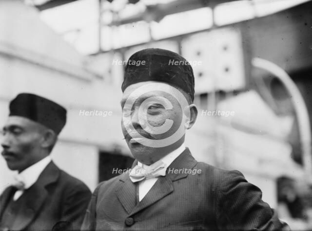 Sultan of Sulu with others, 1910. Creator: Bain News Service.