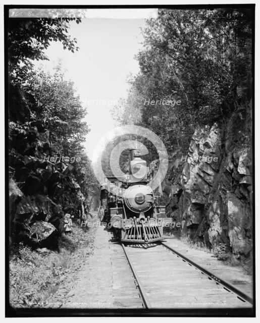Summit cut, Green Mountains, between 1900 and 1906. Creator: Unknown.