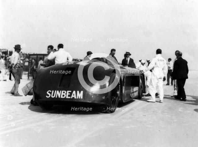 Sunbeam 1000hp World Land speed record attempt at Daytona 1927 Artist: Unknown.