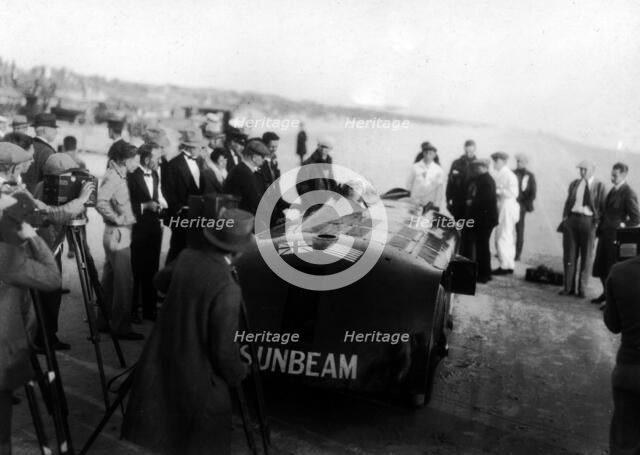Sunbeam 1000hp World Land speed record attempt at Daytona 1927 Artist: Unknown.