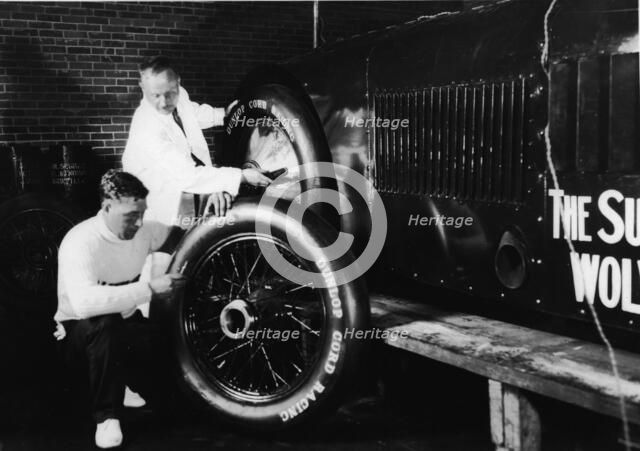 Sunbeam 1000hp World Land speed record attempt at Daytona 1927 Artist: Unknown.