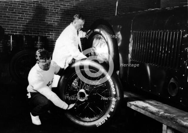 Sunbeam 1000hp World Land speed record attempt at Daytona 1927 Artist: Unknown.