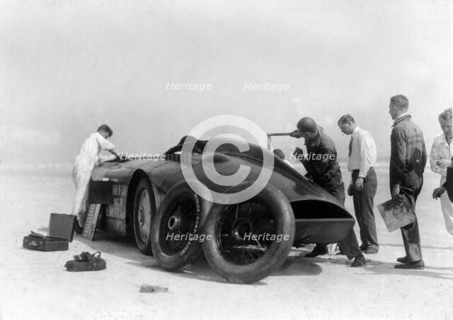 Sunbeam 1000hp World Land speed record attempt at Daytona 1927 Artist: Unknown.
